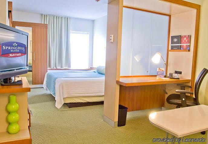 Hotel Springhill By Marriott Charlotte 3*