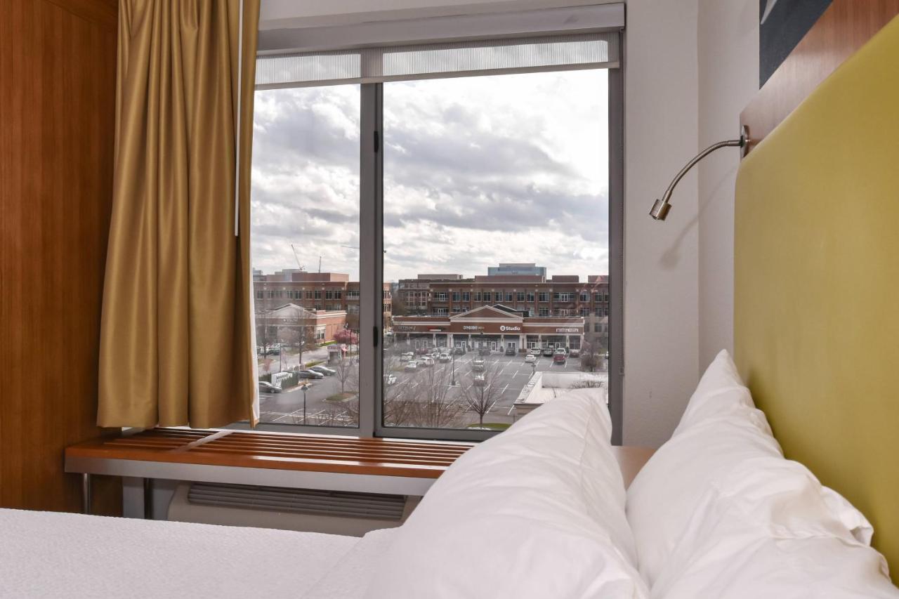 Springhill By Marriott Charlotte Hotel 3*