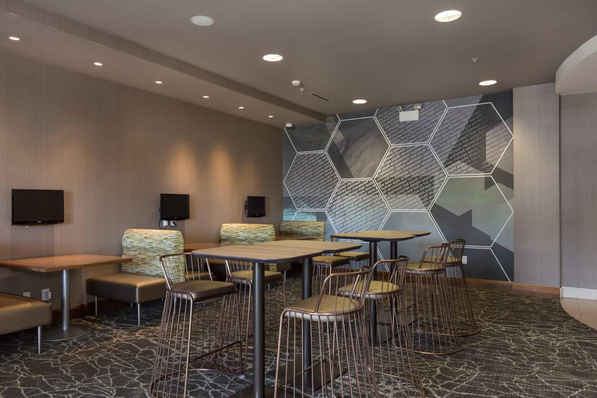 Springhill By Marriott Charlotte 3*