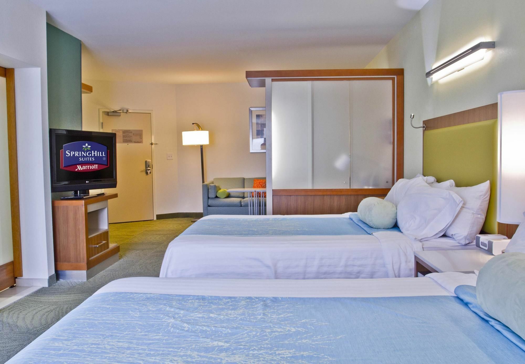 Springhill By Marriott Charlotte Hotel 3*