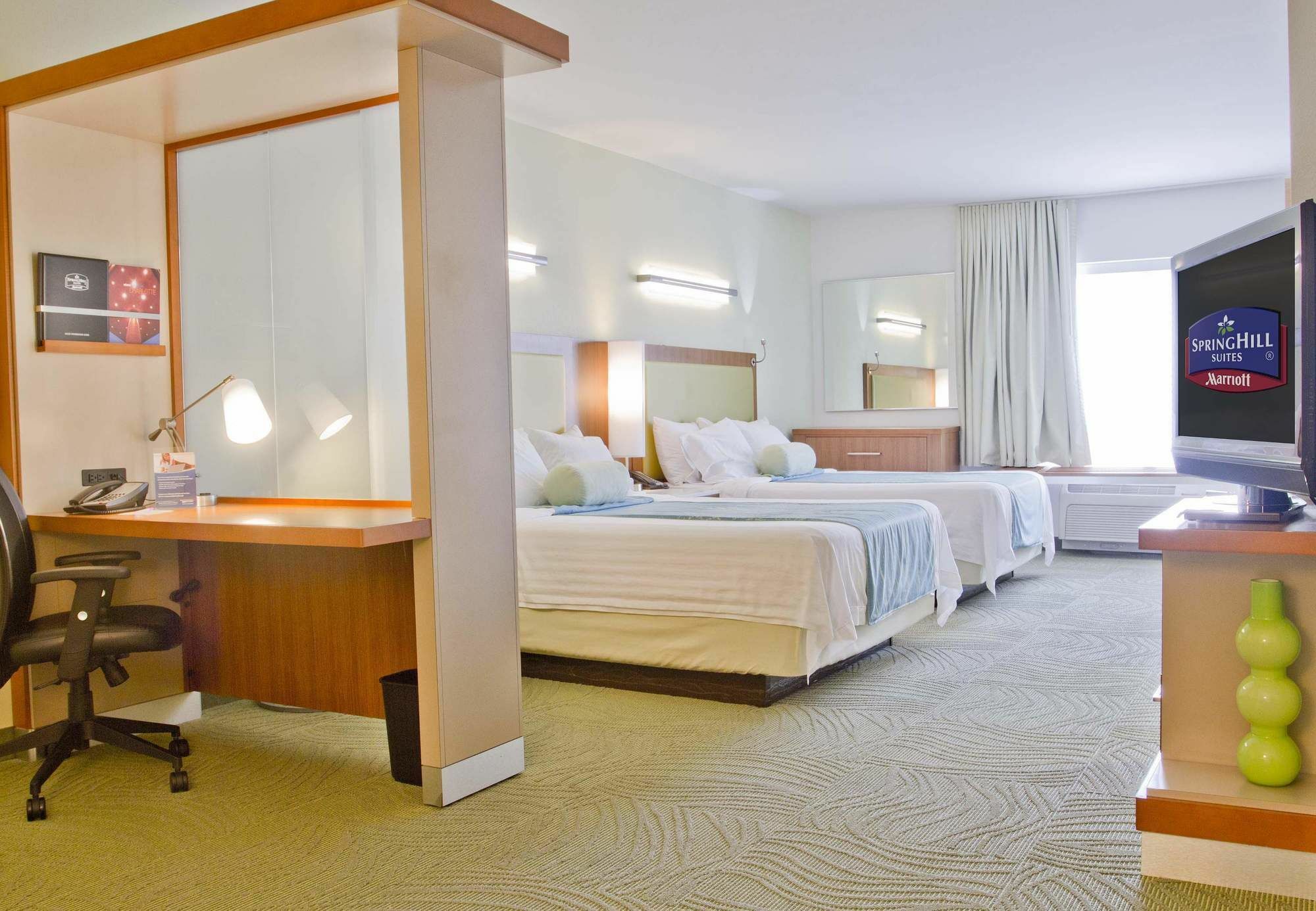 Hotel Springhill By Marriott Charlotte 3*